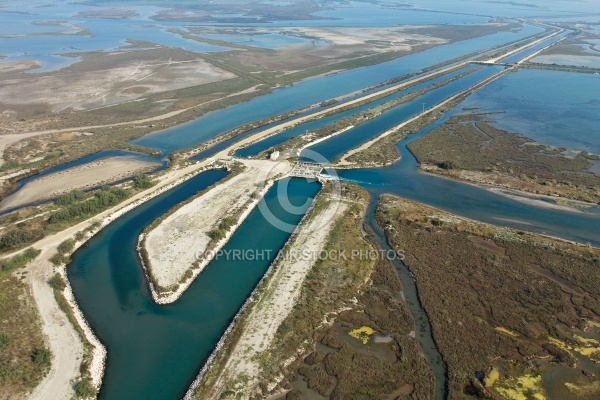 Photo aérienne canal petite Camargue