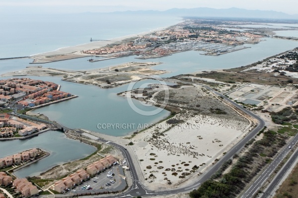 Photo aérienne de Port Leucate