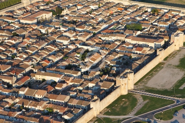 Photo aérienne fortification d Aigues-Mortes 30220