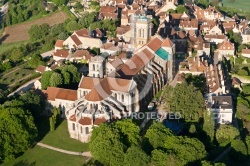 Photographie aérienne de la Basilique Sainte-Marie-Madeleine de Vézelay