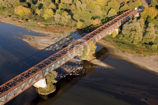 Pont de chemin de fer sur la Loire