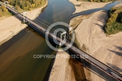 Pont suspendu à Bonny-sur-Loire 45