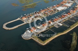 Port de Gujan-Mestras vue du ciel