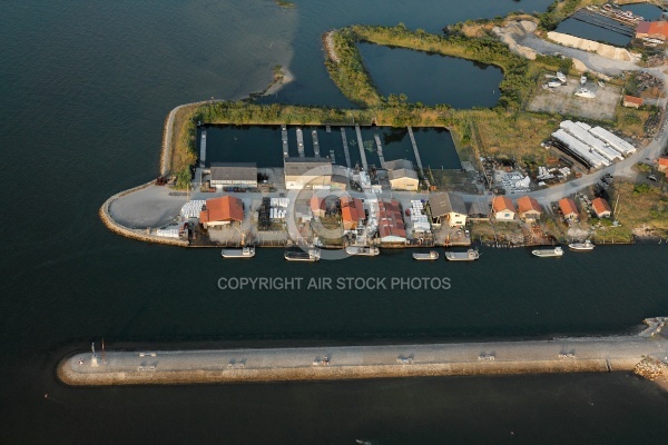 Port de Larros à Gujan-Mestras vue du ciel