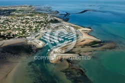 Port de plaisance de Saint-Denis-d Oléron  vue du ciel