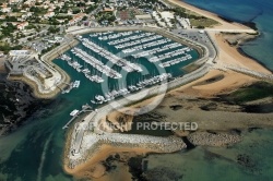 Port de Saint-Denis-d Oléron  vue du ciel