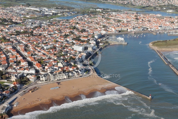 Port de Saint-Gilles-Croix-de-Vie vue du ciel