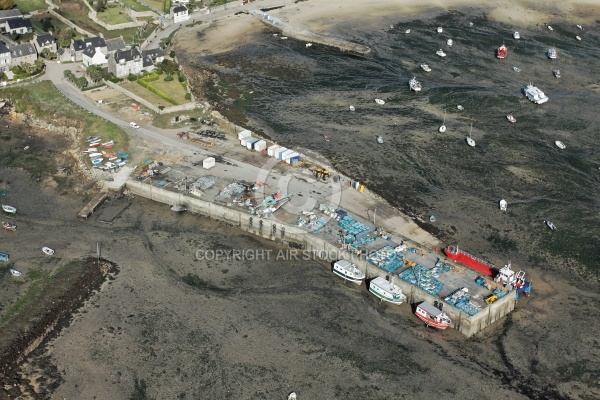 Port de île de Batz ,le Finistere vue du ciel