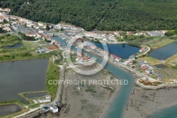 Port ostréicole de Saint-Trojan-les-Bains vue du ciel