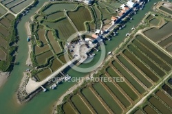 Port ostréicole de la Grève à Duret, commune d Arvert