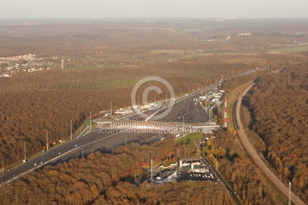 Péage de Saint-Arnoult-en-Yvelines vue du ciel