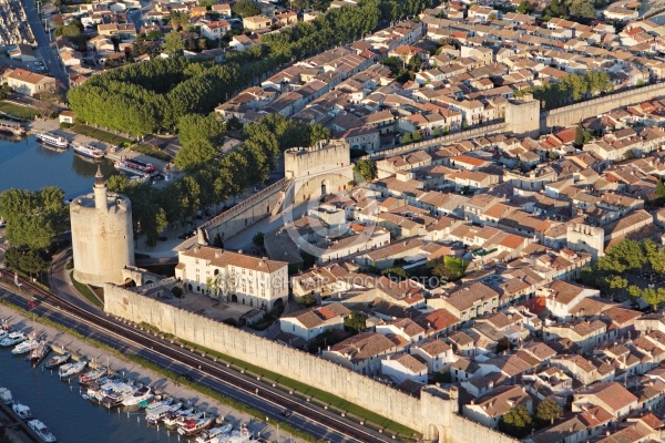 Remparts d Aigues-Mortes 30220, vue du ciel