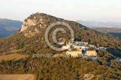 Rousson le Castelas , le Gard vue du ciel