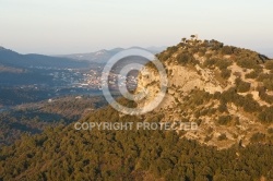 Rousson le Castelas , le Gard vue du ciel