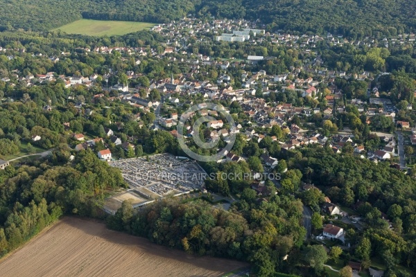 Saint-Chéron cimetière vue du ciel