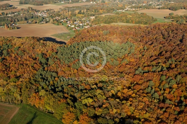 Saint-Cyr-Sous-Dourdan vue du ciel en Automne Saint-Cyr-Sous-Dourdan vue du ciel en Automne