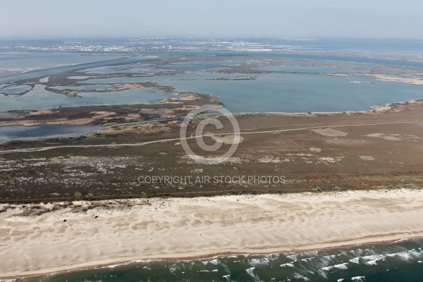 Salin de Giraud et le Rhône vu du ciel