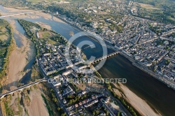 Saumur, la Loire vue du ciel, France