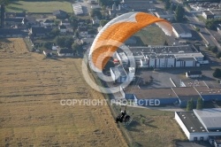 Survol aérien de Blois en paramoteur