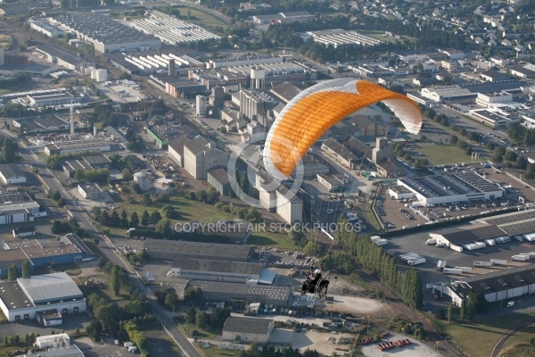 Survol aérien de Blois en paramoteur