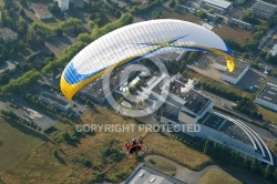 Survol aérien de Blois en paramoteur