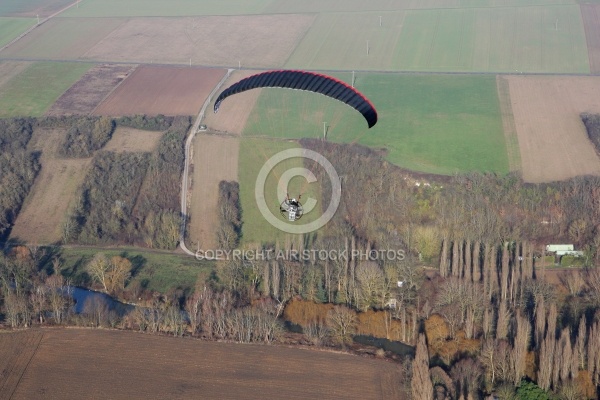 Survol de la seine en paramoteur à Mantes-la-Jolie 78