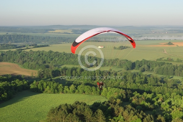 Tourisme campagne Bourgogne en ULM paramoteur