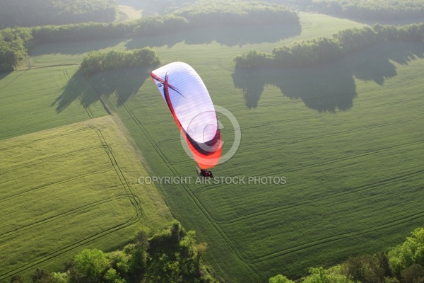 Tourisme campagne Bourgogne en ULM paramoteur