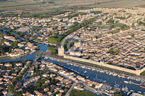 Ville fortifiée d Aigues-Mortes 30220, vue du ciel