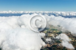 Vol au dessus des nuages de Bretagne