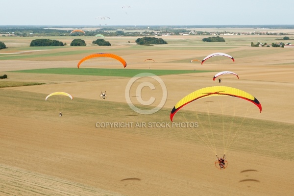 Vol en patrouille ULM paramoteur, Levainville 28