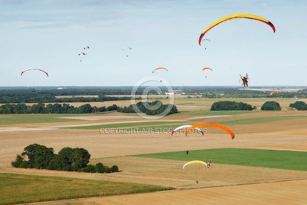 Vol en patrouille ULM paramoteur, Levainville 28