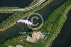 Vol paramoteur au dessus du marais de la Guittière, Vendée 85