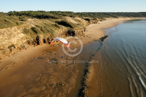 Vol paramoteur sur la plage du Veillon Vendée