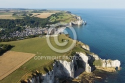 Vue aérienne d Etretat  falaise d'Amont, Seine maritime 76