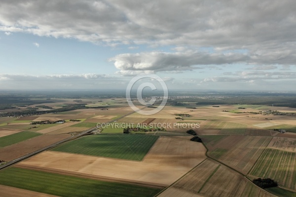 Vue aérienne champs et nuages à 800 m