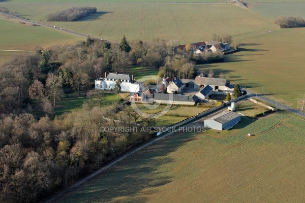 Vue aérienne château de Paray-Douaville 78