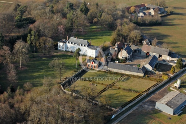 Vue aérienne château de Paray-Douaville 78