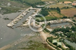 Vue aérienne d Ares, bassin d Arcachon 33