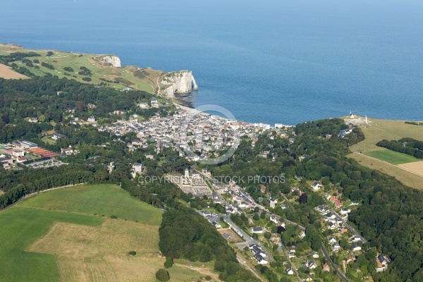 Vue aérienne d Etretat  Seine maritime 76