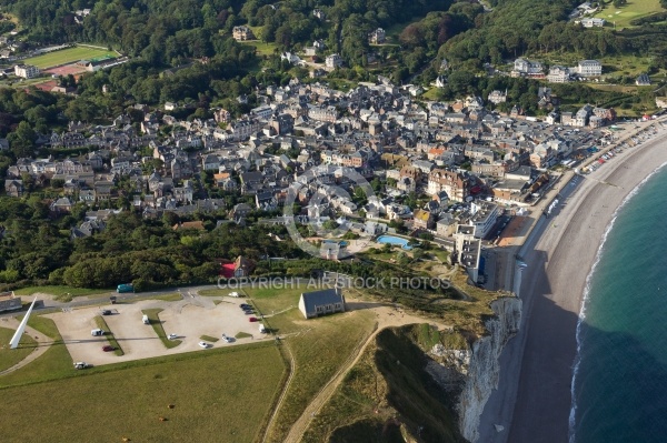 Vue aérienne d Etretat  Seine maritime 76