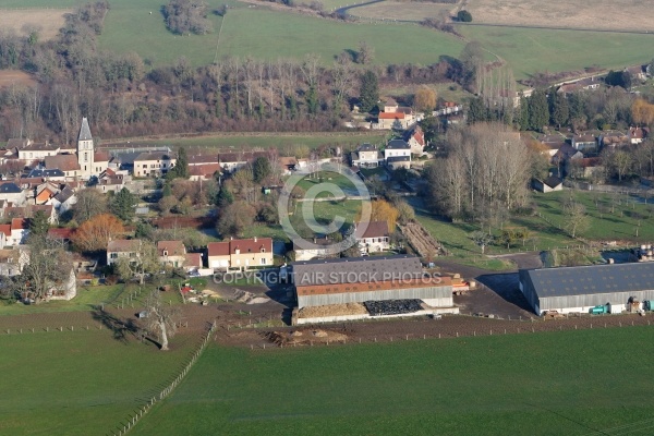 Vue aérienne de Chaussy, 95710 Val-d oise en Ile de France