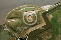 Vue aérienne de Fort Vasoux ou Fort de la Pointe Vue aérienne de Fort Vasoux ou Fort de la Pointe
