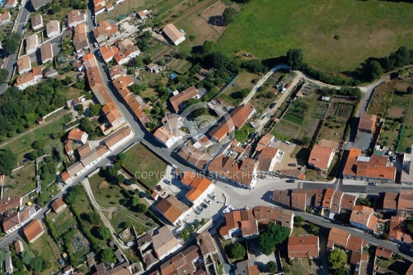 Vue aérienne de Hiers 17320 , Charente-maritime