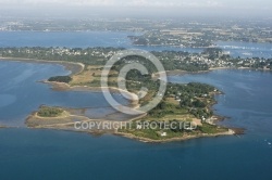 vue aérienne de l île-aux-moines, îles de Brouel, Golfe du Morbi vue aérienne de l île-aux-moines, îles de Brouel, Golfe du Morbi