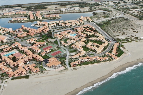 Vue aérienne de Port Leucate 11370