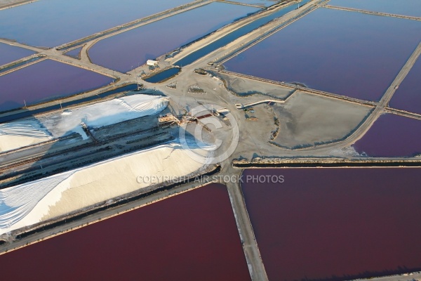 vue aérienne des Salines d Aigues-Mortes