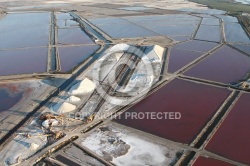 vue aérienne des Salins d Aigues-Mortes 30220, Gard vue aérienne des Salins d Aigues-Mortes 30220, Gard