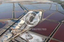 vue aérienne des Salins d Aigues-Mortes 30220, Gard