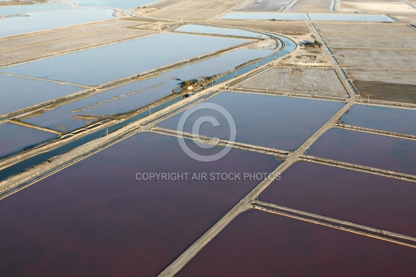 vue aérienne des Salins d Aigues-Mortes , Camargue